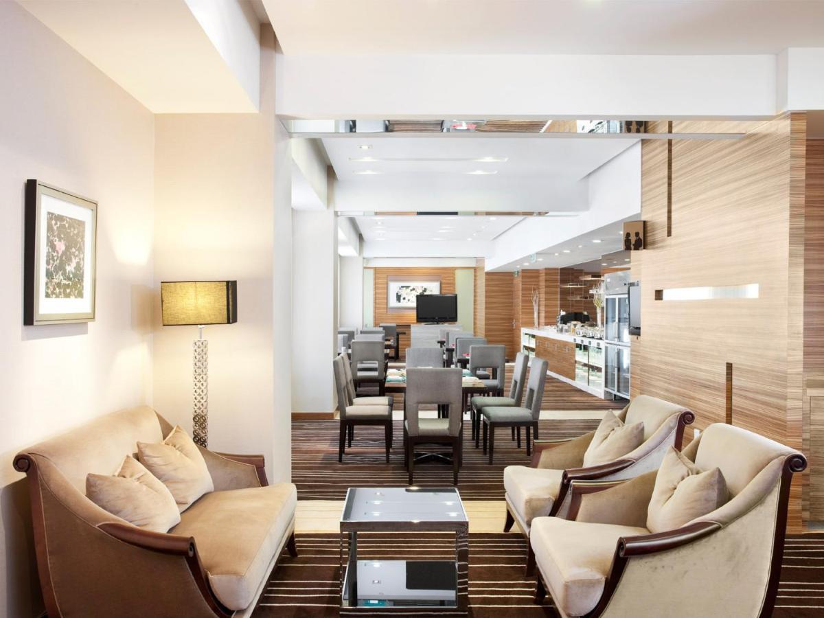 Holiday Inn Beijing Deshengmen By Ihg On 2Nd Ring Road Extension 10-15 Minute Taxi Ride To Shichahai Lama Temple Drum Tower Close To Beijing North Station For Badaling Great Wall Near Exit B Jishuitan Metro Line 2 المظهر الخارجي الصورة