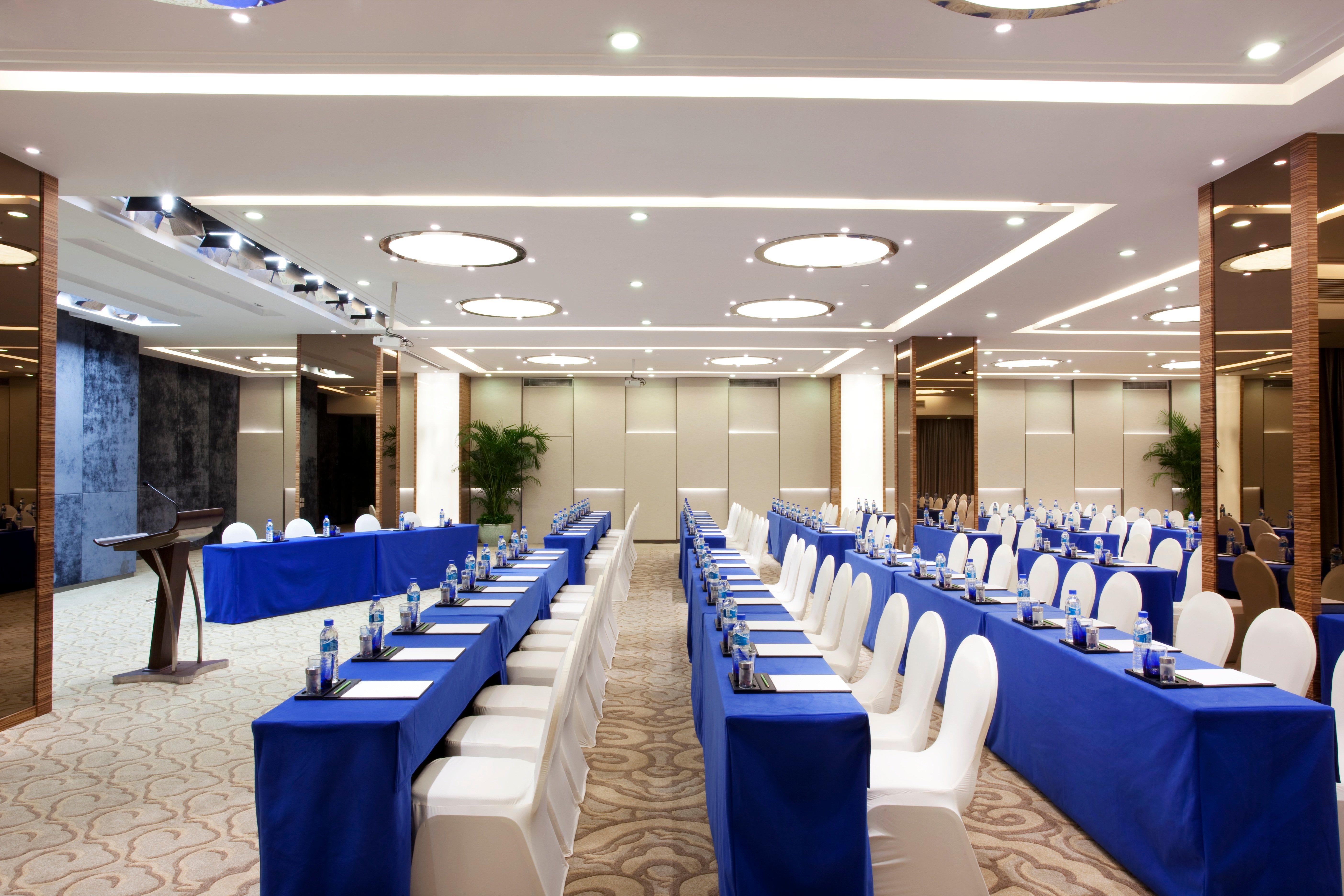 Holiday Inn Beijing Deshengmen By Ihg On 2Nd Ring Road Extension 10-15 Minute Taxi Ride To Shichahai Lama Temple Drum Tower Close To Beijing North Station For Badaling Great Wall Near Exit B Jishuitan Metro Line 2 المظهر الخارجي الصورة