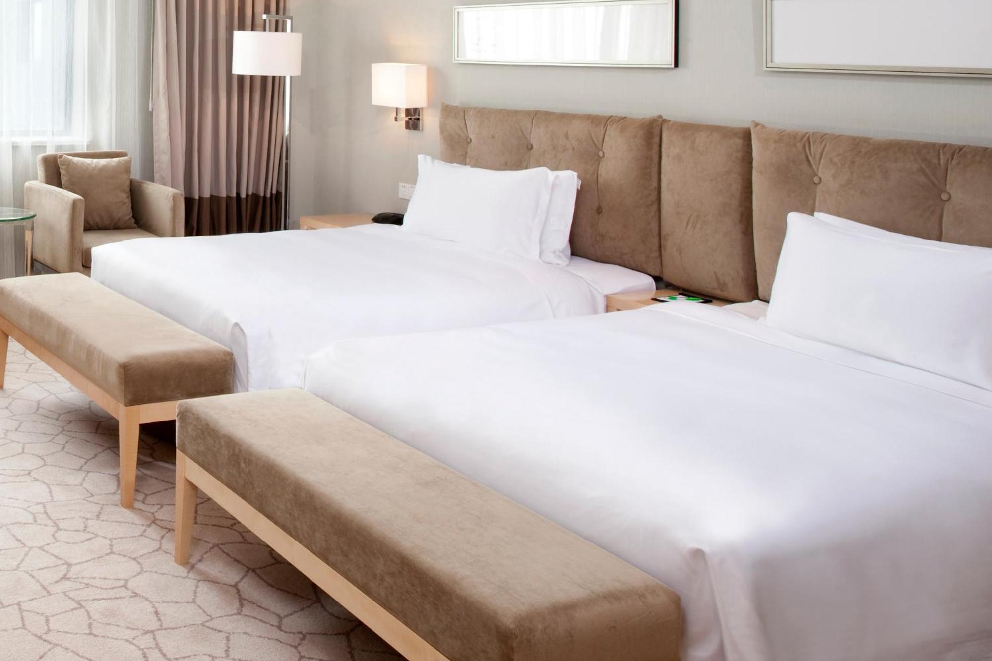 Holiday Inn Beijing Deshengmen By Ihg On 2Nd Ring Road Extension 10-15 Minute Taxi Ride To Shichahai Lama Temple Drum Tower Close To Beijing North Station For Badaling Great Wall Near Exit B Jishuitan Metro Line 2 المظهر الخارجي الصورة