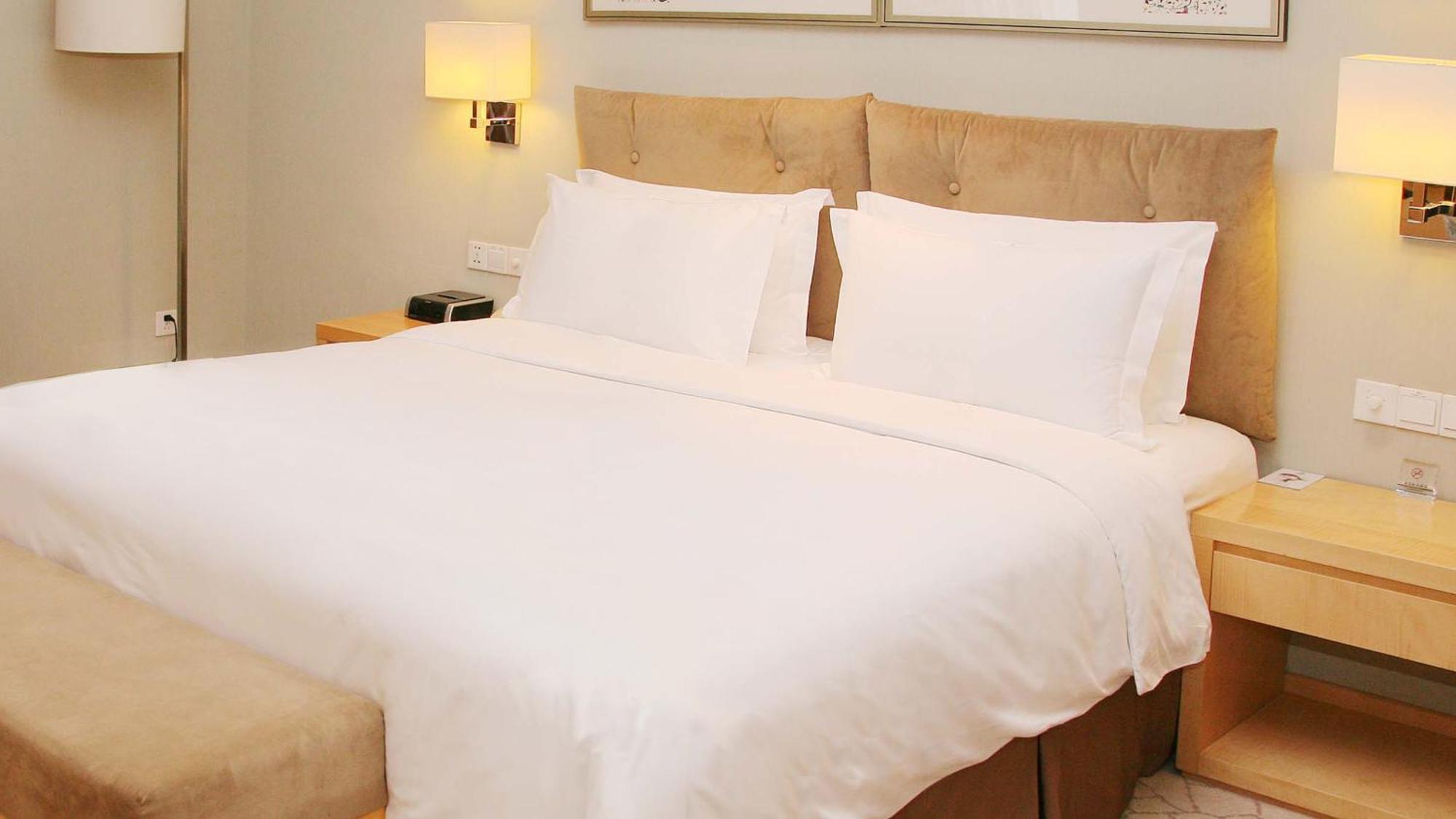 Holiday Inn Beijing Deshengmen By Ihg On 2Nd Ring Road Extension 10-15 Minute Taxi Ride To Shichahai Lama Temple Drum Tower Close To Beijing North Station For Badaling Great Wall Near Exit B Jishuitan Metro Line 2 المظهر الخارجي الصورة